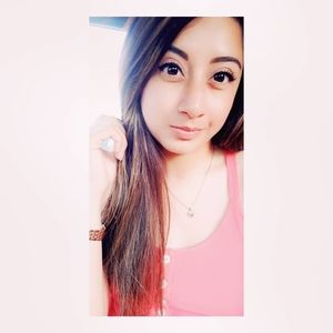 Meet your Posher, Daniela